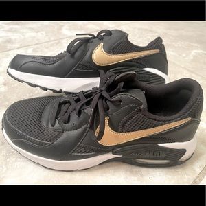 Nike Air Max Excee Women’s Size 8